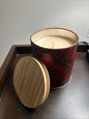 Red Plaid gingerbread Scented Candle with Wooden Lid